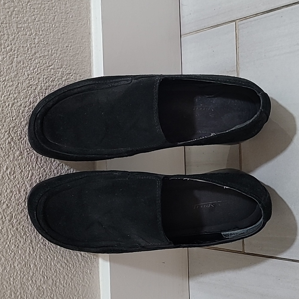 Easy Spirit black slide on shoes Suede.